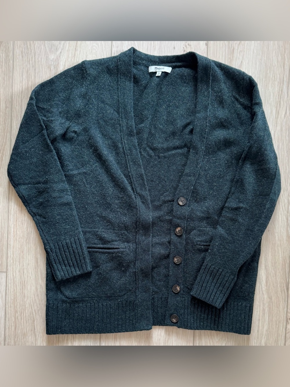 Madewell women’s Merino Wool XS dark green button up cardigan sweater w/ pockets
